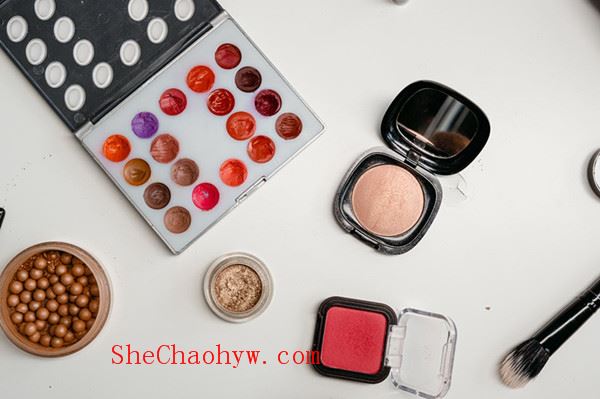 一手化妆品批发商分享,怎么挑选适合的化妆品牌