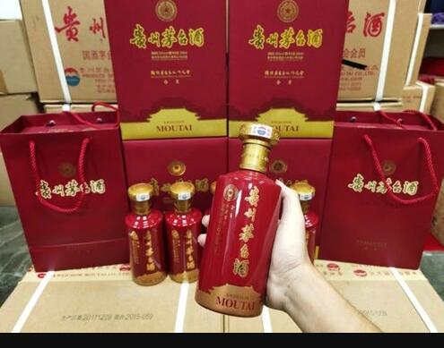 伊力老陈酒怎么样口感?伊力老陈酒多少钱一瓶,海之蓝和伊力老窖哪个好喝