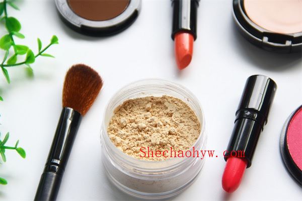 散粉在化妆中主要用来做什么?散粉是散的还是块状