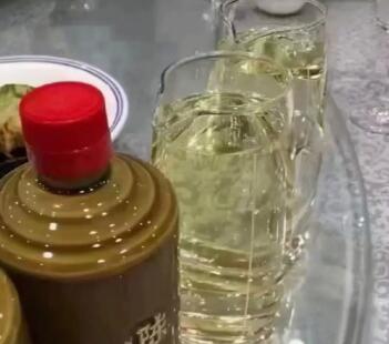 做白酒贴牌怎么样赚钱?怎么做白酒贴牌?快速实现百万利润的秘诀！